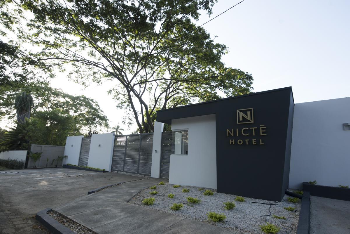 Hotel Nicte マナグア エクステリア 写真